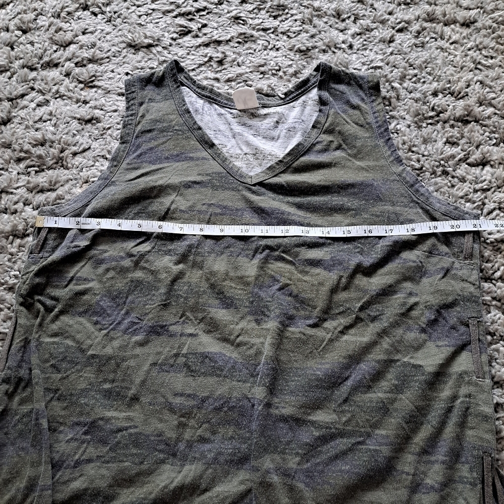 DC jeans | Camo green v neck sleevless tank top with side tie ups - Picture 8 of 8